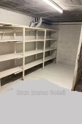 Parking / Garage - 17 m²