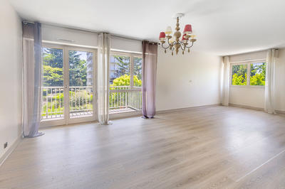 Appartement - 104 m² - 4 pièces