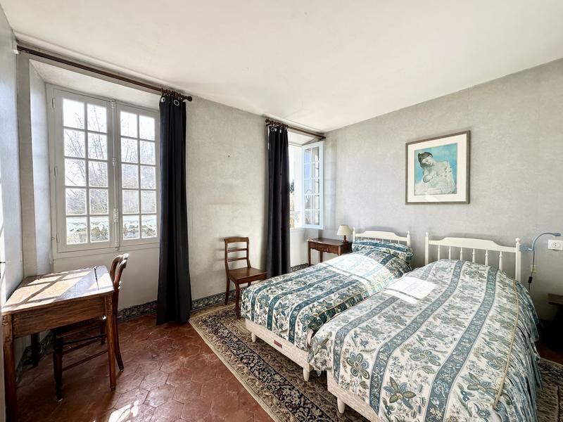 Maison ancienne - 233 m² - 8 pièces