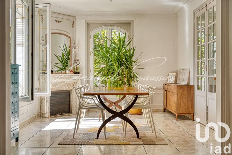 Maison - 223 m² - 10 pièces