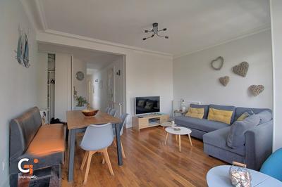 Appartement - 79 m² - 5 pièces