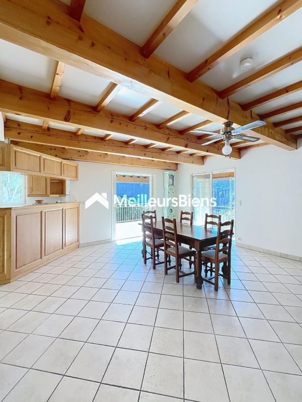 Maison - 185 m² - 8 pièces