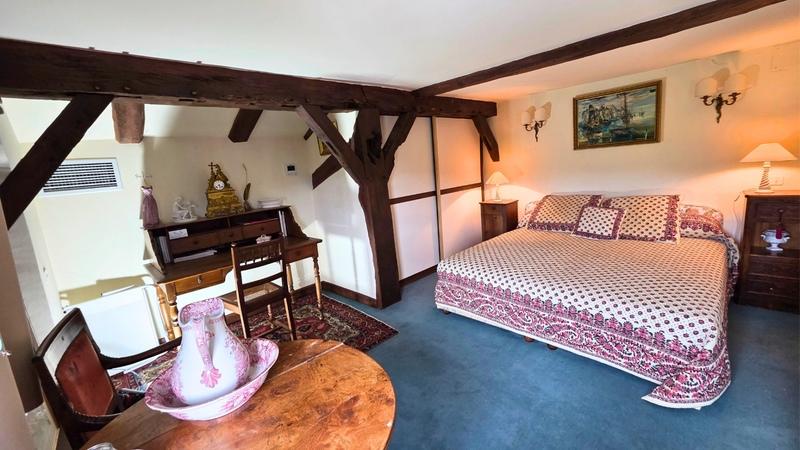 Propriété - 265 m² - 6 pièces