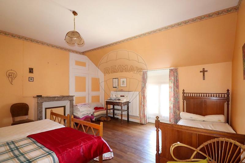 Propriété - 161 m² - 7 pièces