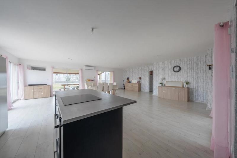 Maison - 160 m² - 7 pièces