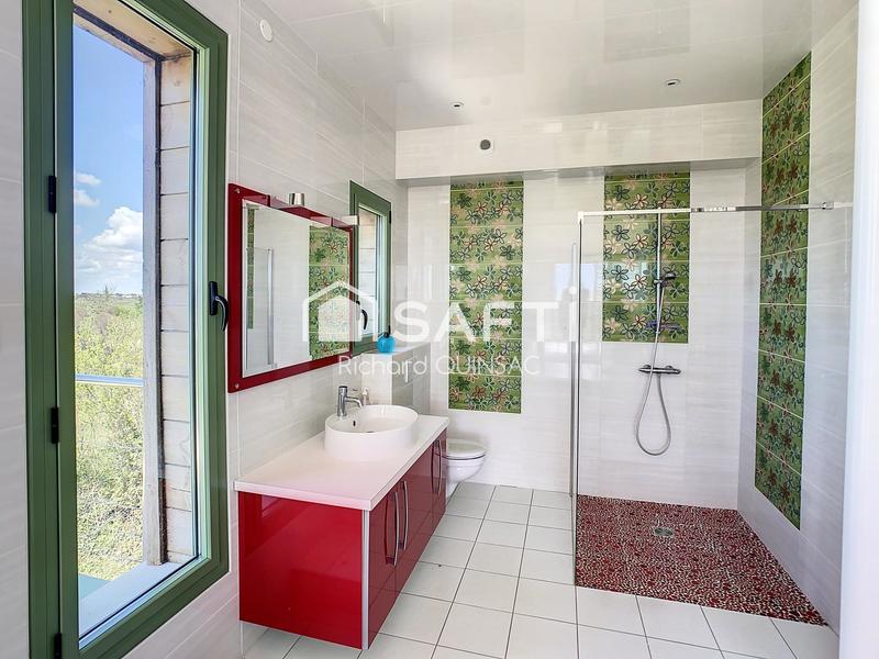 Maison - 218 m² - 10 pièces