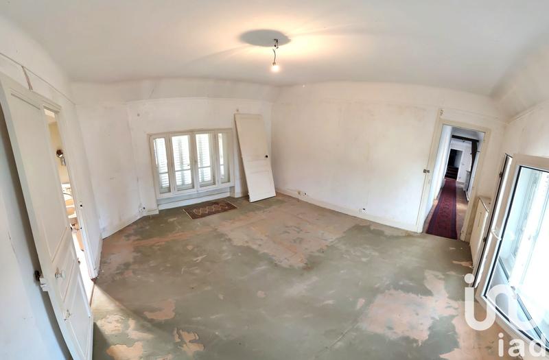 Maison - 238 m² - 6 pièces