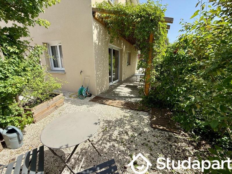 Chambre - 13 m² - 1 pièce