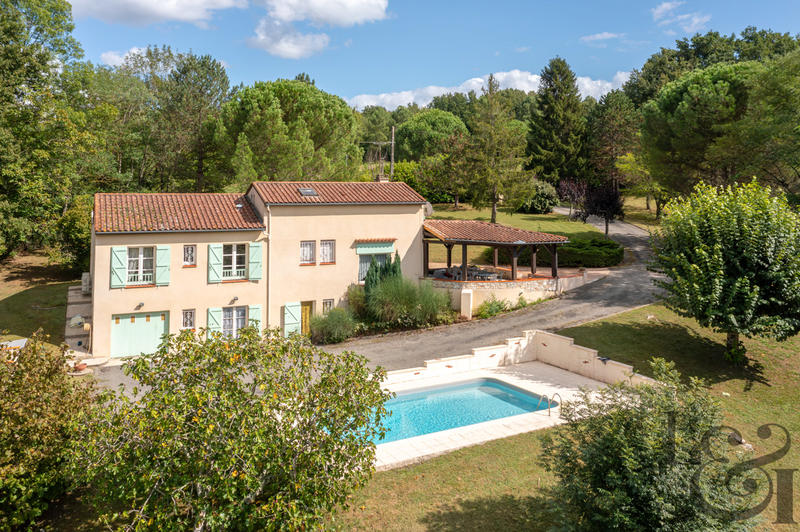 Maison - 128 m² - 6 pièces