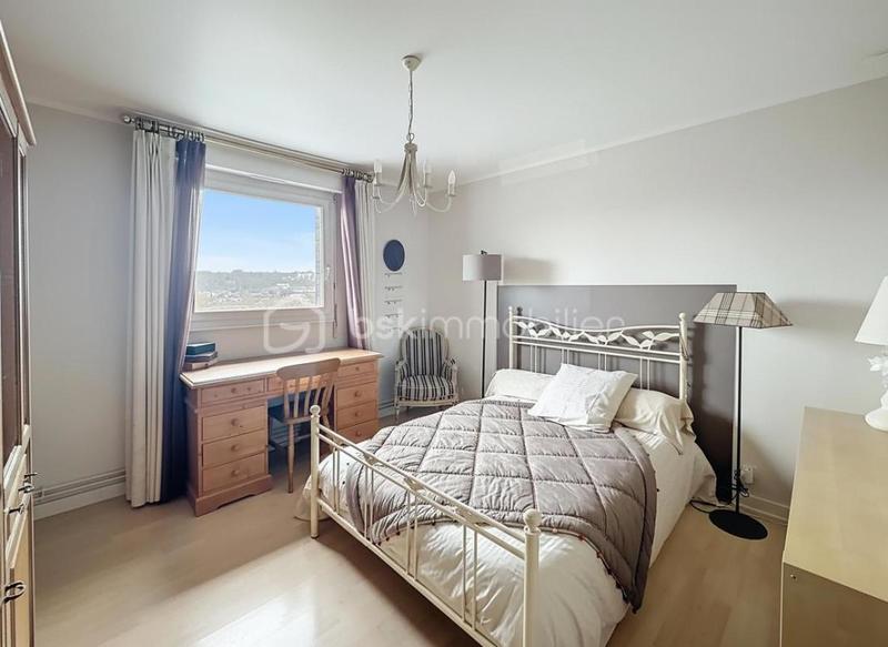 Maison - 175 m² - 7 pièces