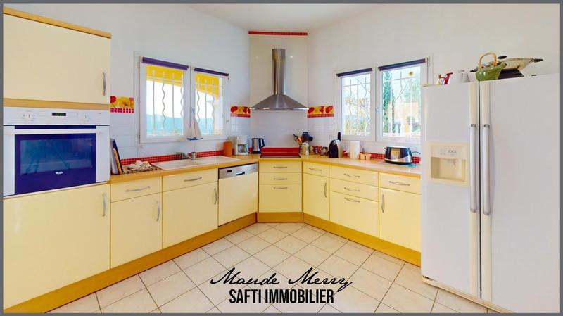 Villa - 177 m² - 7 pièces