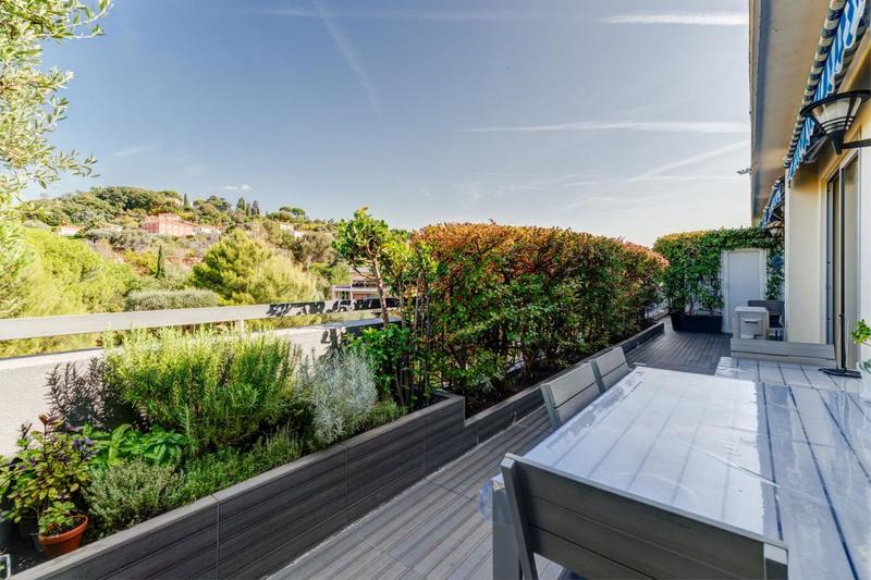 Penthouse - 136 m² - 4 pièces