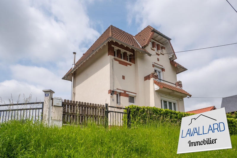 Maison traditionnelle - 110 m² - 7 pièces