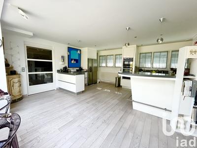 Maison - 313 m² - 9 pièces