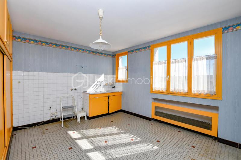 Appartement - 98 m² - 5 pièces