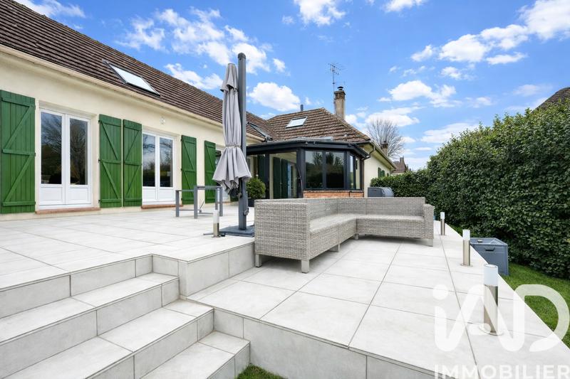 Maison - 228 m² - 7 pièces