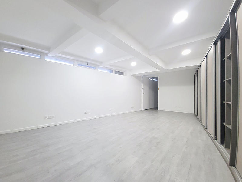 Bureau - 119 m² - 4 pièces