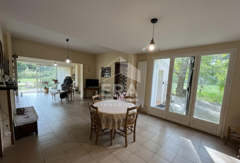 Maison - 172 m² - 8 pièces