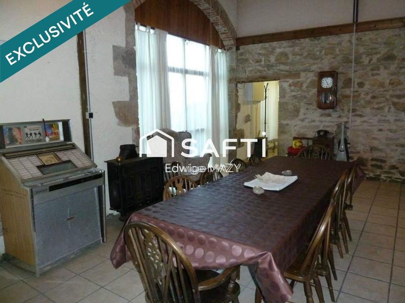 Maison - 233 m² - 7 pièces