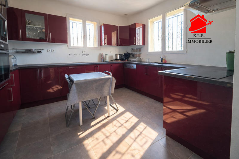 Maison - 200 m² - 8 pièces