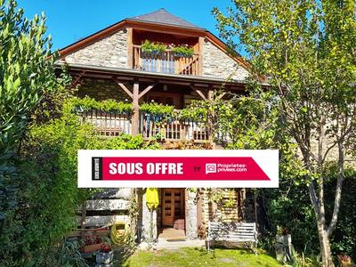 Maison - 198 m² - 10 pièces