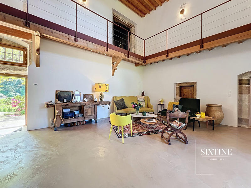 Château - 500 m² - 12 pièces