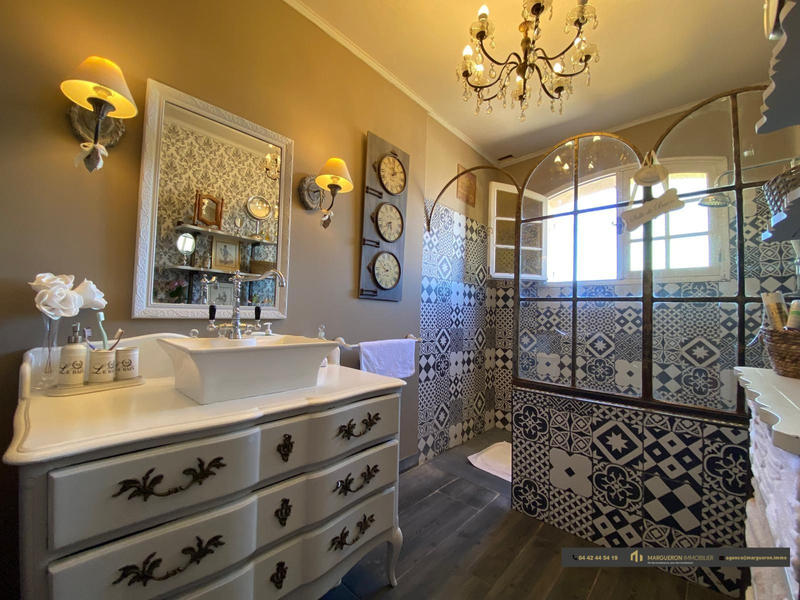 Villa - 180 m² - 4 pièces