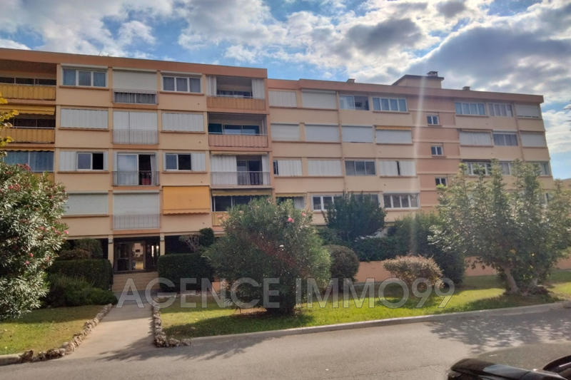 Parking / Garage - 13 m²