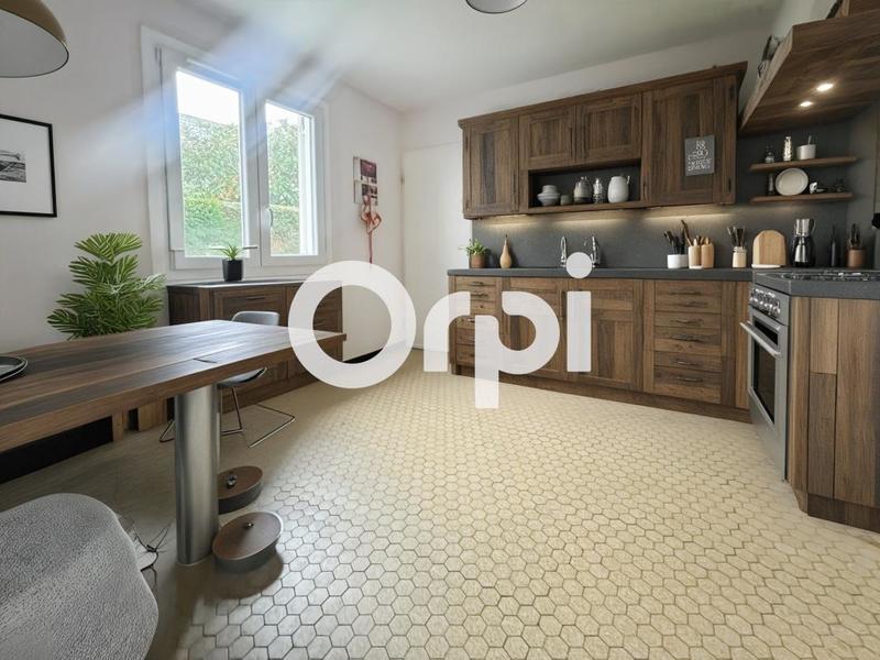 Maison - 140 m² - 6 pièces