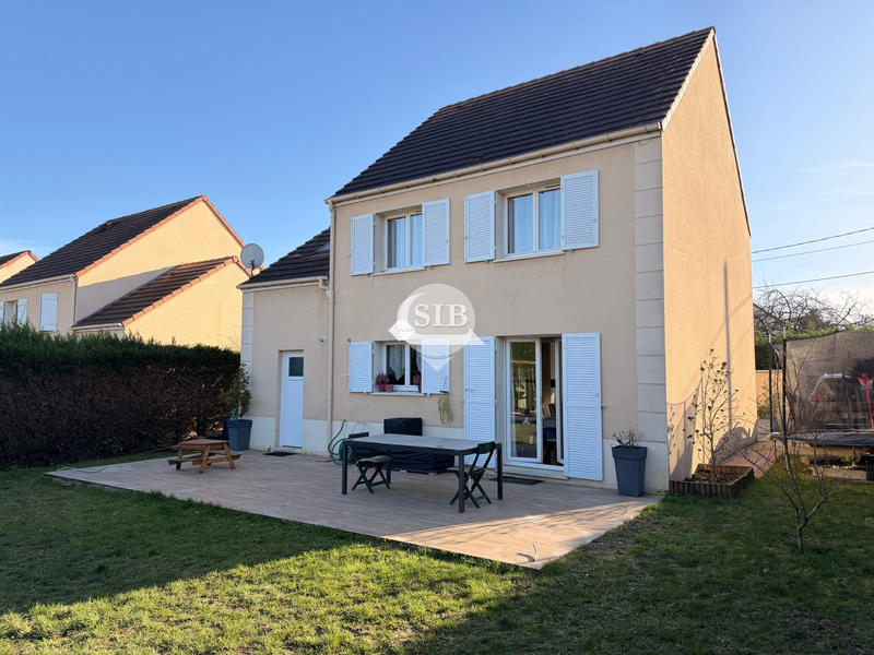 Maison - 104 m² - 5 pièces