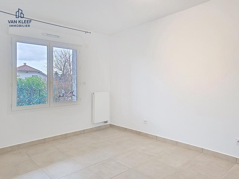 Maison jumelée - 117 m² - 4 pièces