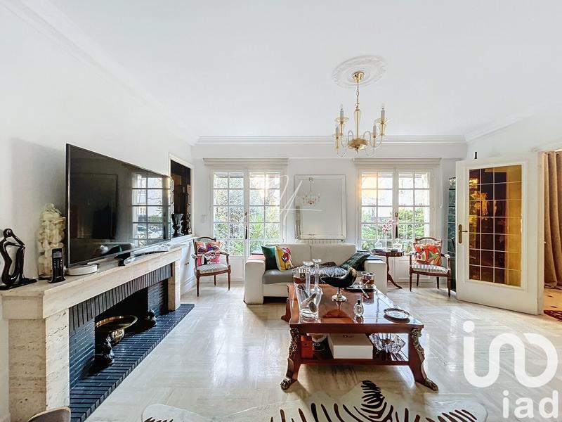 Maison - 190 m² - 8 pièces