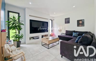 Maison - 121 m² - 5 pièces