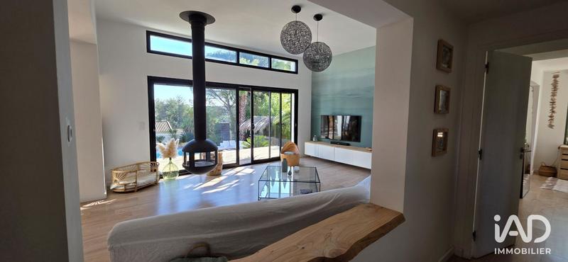 Maison - 180 m² - 5 pièces