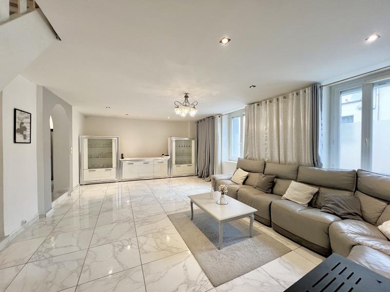 Maison - 142 m² - 5 pièces