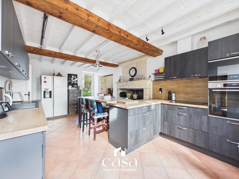 Maison ancienne - 349 m² - 9 pièces