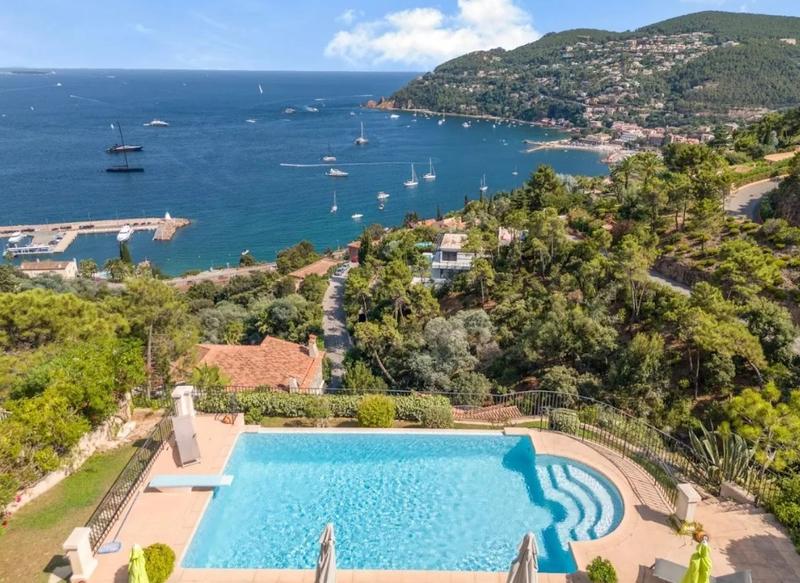 Villa - 250 m² - 7 pièces