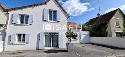 Maison - 140 m² - 8 pièces