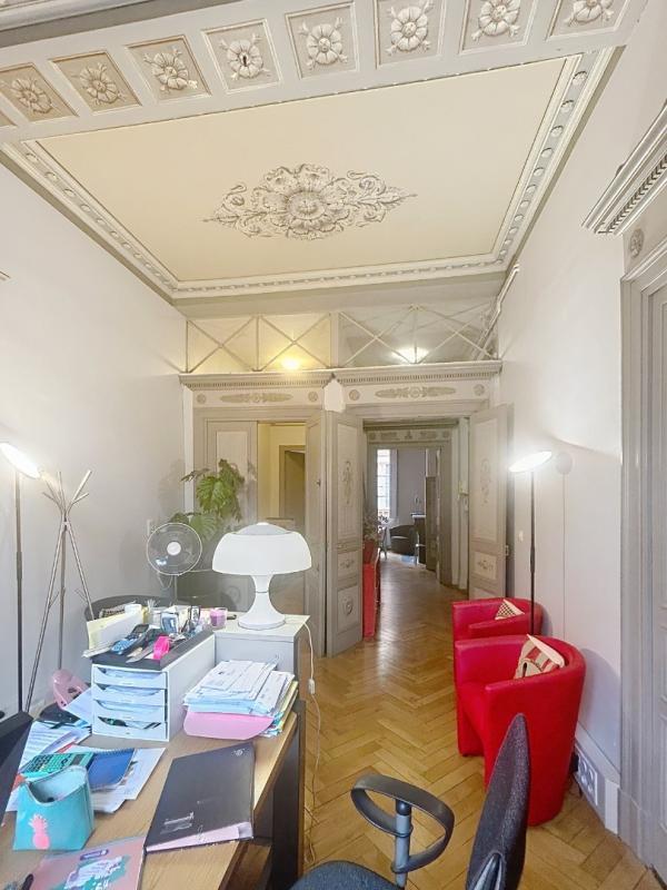 Local d'activité / Entrepôt - 168 m²