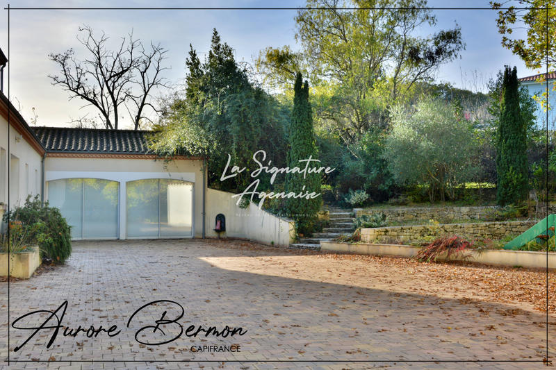 Villa - 305 m² - 7 pièces