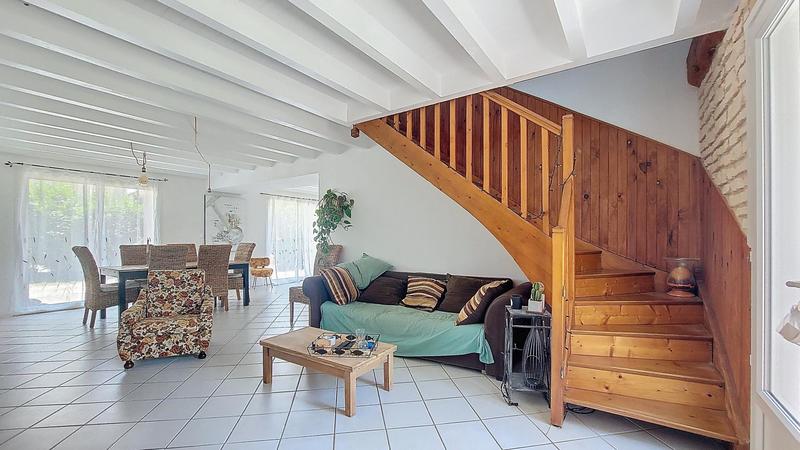 Maison - 196 m² - 7 pièces