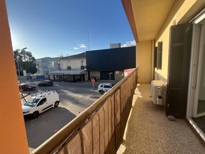 Appartement - 79 m² - 4 pièces