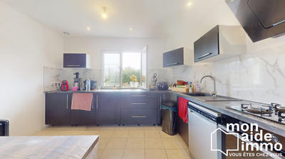 Maison - 95 m² - 4 pièces