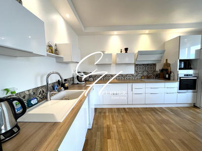 Appartement - 81 m² - 4 pièces