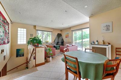 Maison - 187 m² - 6 pièces