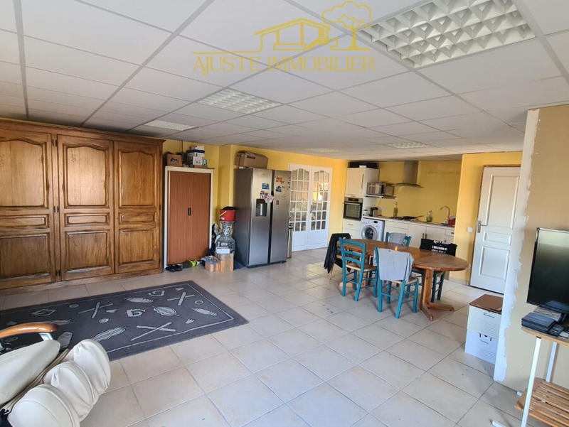 Local commercial - 465 m² - 7 pièces