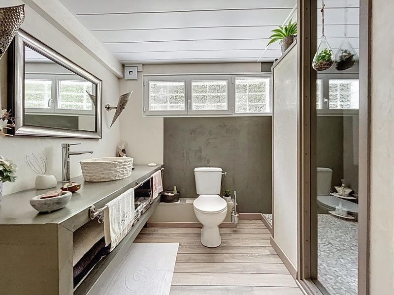 Maison ancienne - 223 m² - 14 pièces