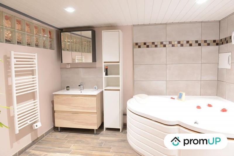 Maison - 140 m² - 5 pièces