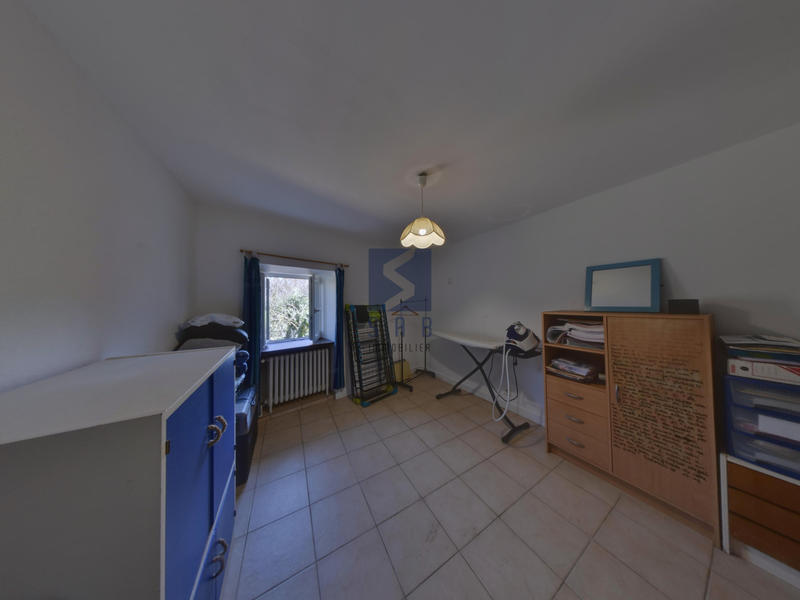 Maison - 133 m² - 8 pièces