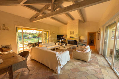 Maison - 280 m² - 7 pièces